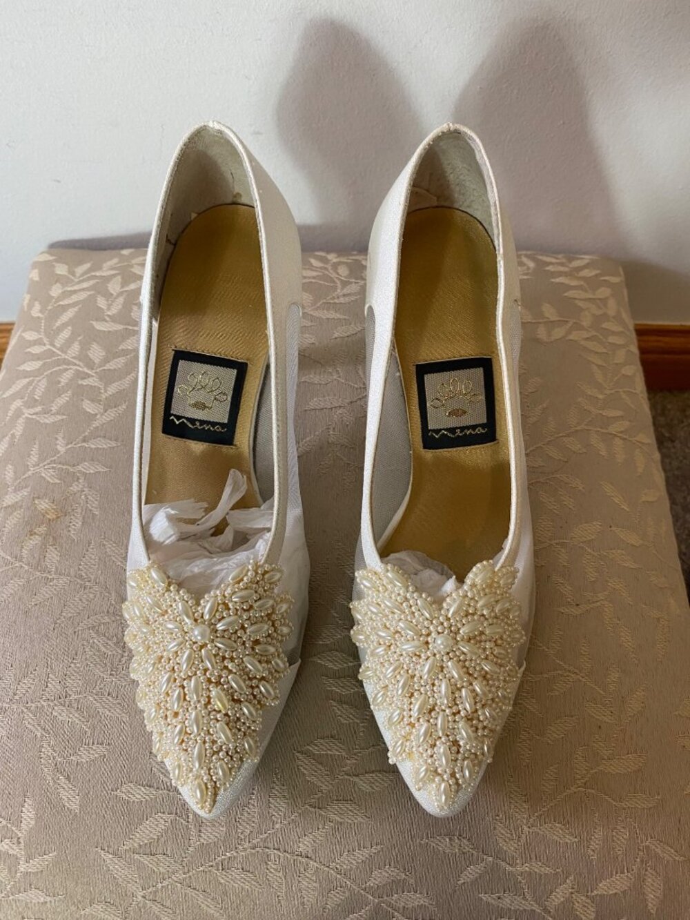 NEW Nina Ivory Satin & Mesh Bridal Heels With Pearl Beaded Detail Size 6.5 - Picture 3 of 9